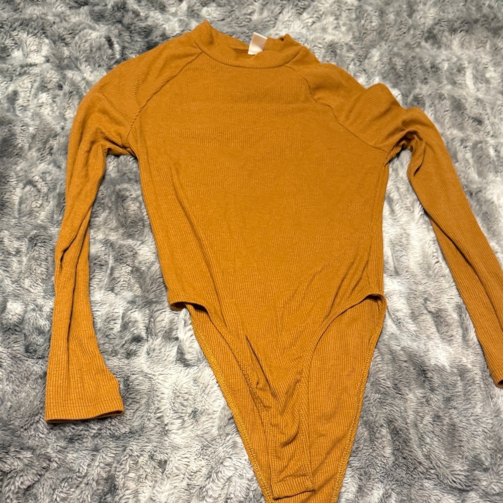 H&M Mustard/rust Long Sleeve Bodysuit